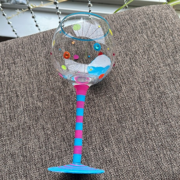 Wine glass with cupcake bling - Picture 4 of 5